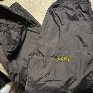 Holloway athletic wind breaker pants with Army embroidered on them sz L men’s